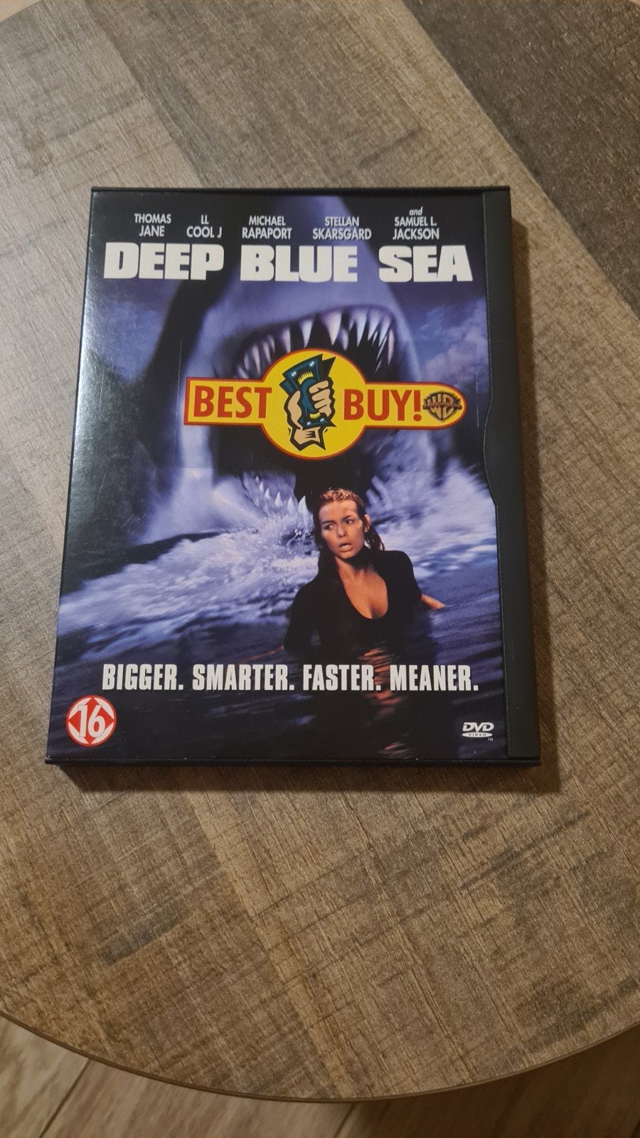 Deel blue sea, Vanaf 16 jaar, Ophalen of Verzenden, Zo goed als nieuw, Overige genres