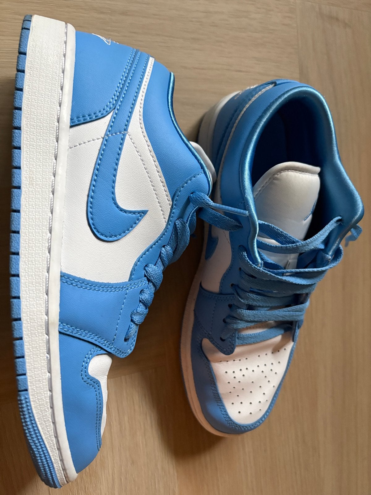 Nike Air Jordan 1 Low UNC - Maat 41, Blauw, Ophalen of Verzenden, Sneakers of Gympen, Zo goed als nieuw