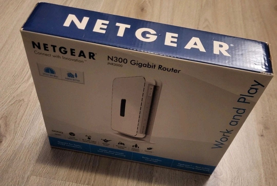 Netgear N300 Gigabit Router JNR3000 - Zo goed als nieuw, Ophalen of Verzenden, Zo goed als nieuw, Router, Netgear