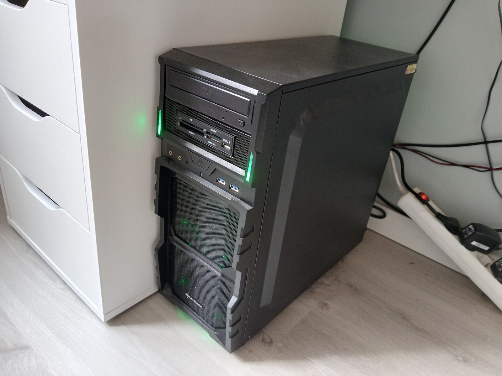 Gaming PC met AMD Ryzen 5, 16GB RAM, 1TB HDD + 120G, Ophalen, Gebruikt, Adm, AMD Ryzen 5