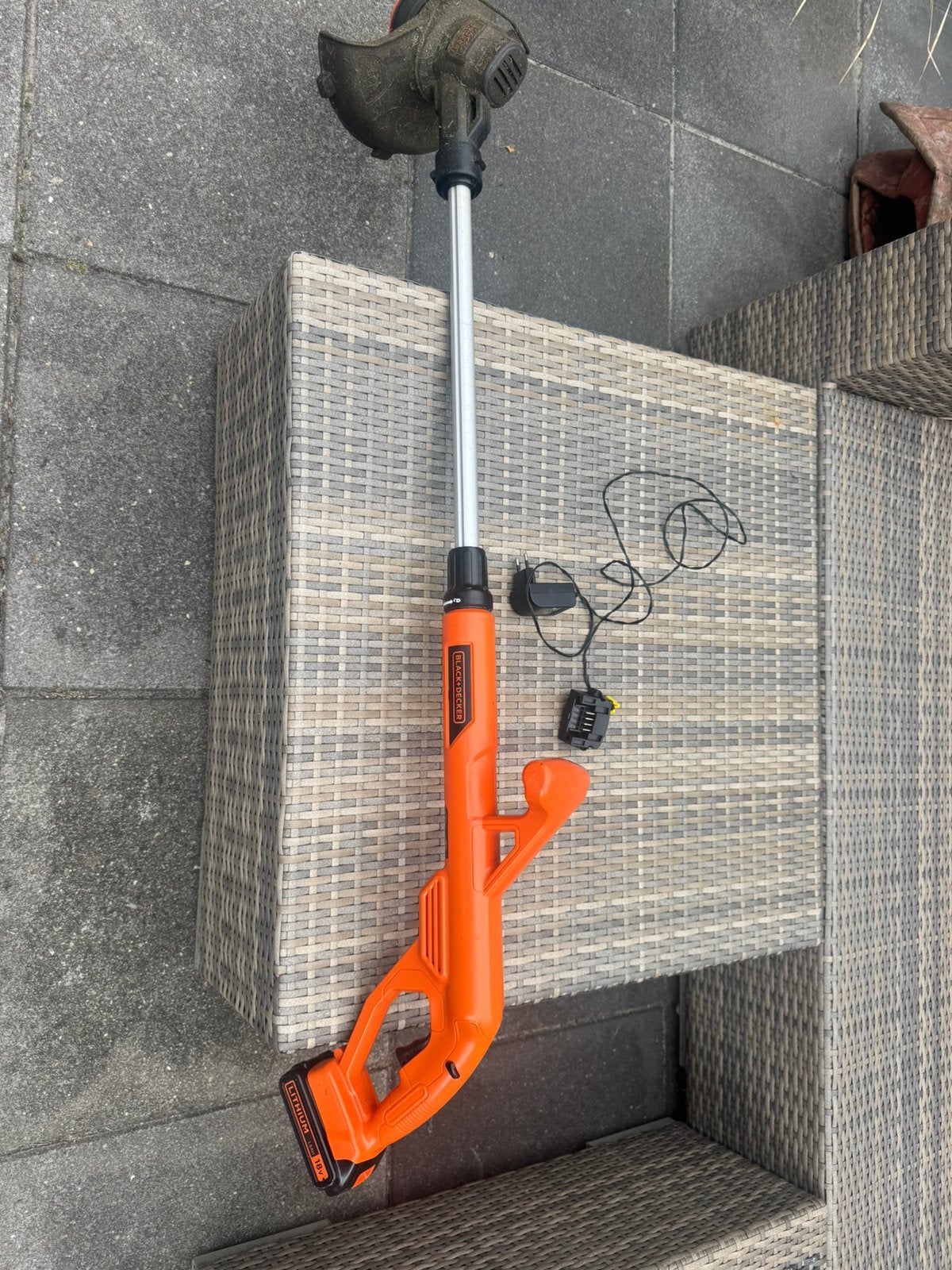 Black&dekker grastrimmer op accu, Tuin en Terras, Ophalen, Zo goed als nieuw, Accu
