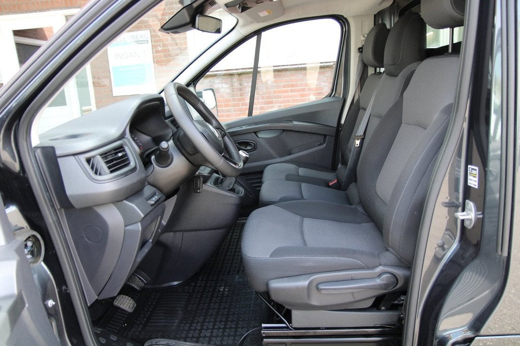 Renault TRAFIC 2.0 dCi 130PK T27 L1H1 Work Edition / Sortimo, Voorwielaandrijving, Stof, Gebruikt, 4 cilinders