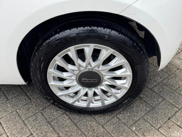 Fiat 500 1.0 Hybrid Dolcevita *carplay *climate *cruise *lmv, Voorwielaandrijving, Euro 6, 4 stoelen, Leder en Stof