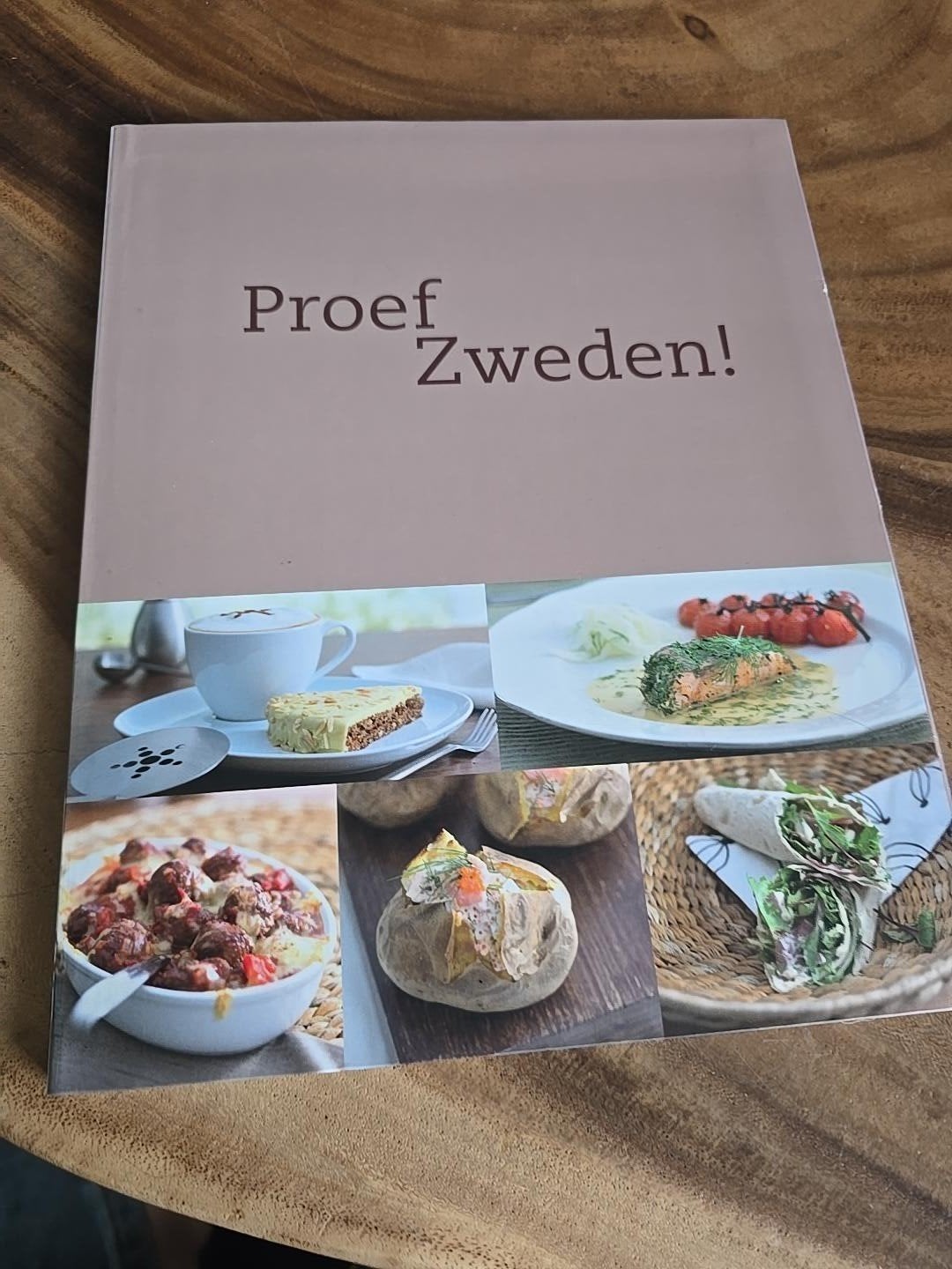 Proef Zweden! – IKEA kookboek – Zweedse keuken, Boeken, Ophalen of Verzenden, Gelezen