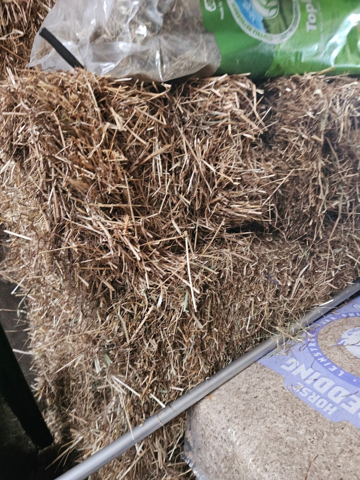 9 kleine baaltjes hooi, Dieren en Toebehoren, Ophalen