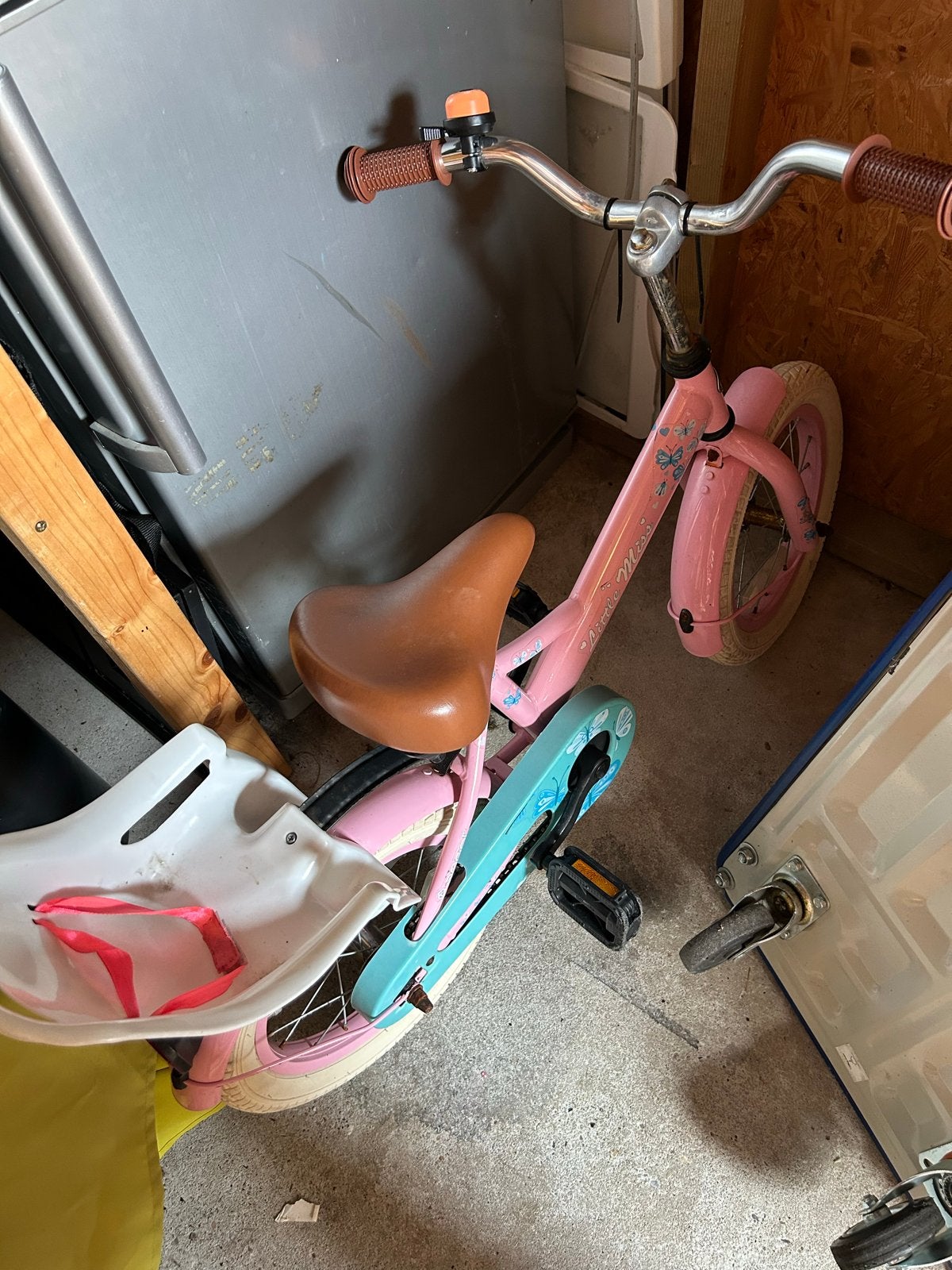 Roze kinderfiets, Fietsen en Brommers, Fietsen | Kinderfietsjes, Ophalen, Gebruikt, Minder dan 16 inch