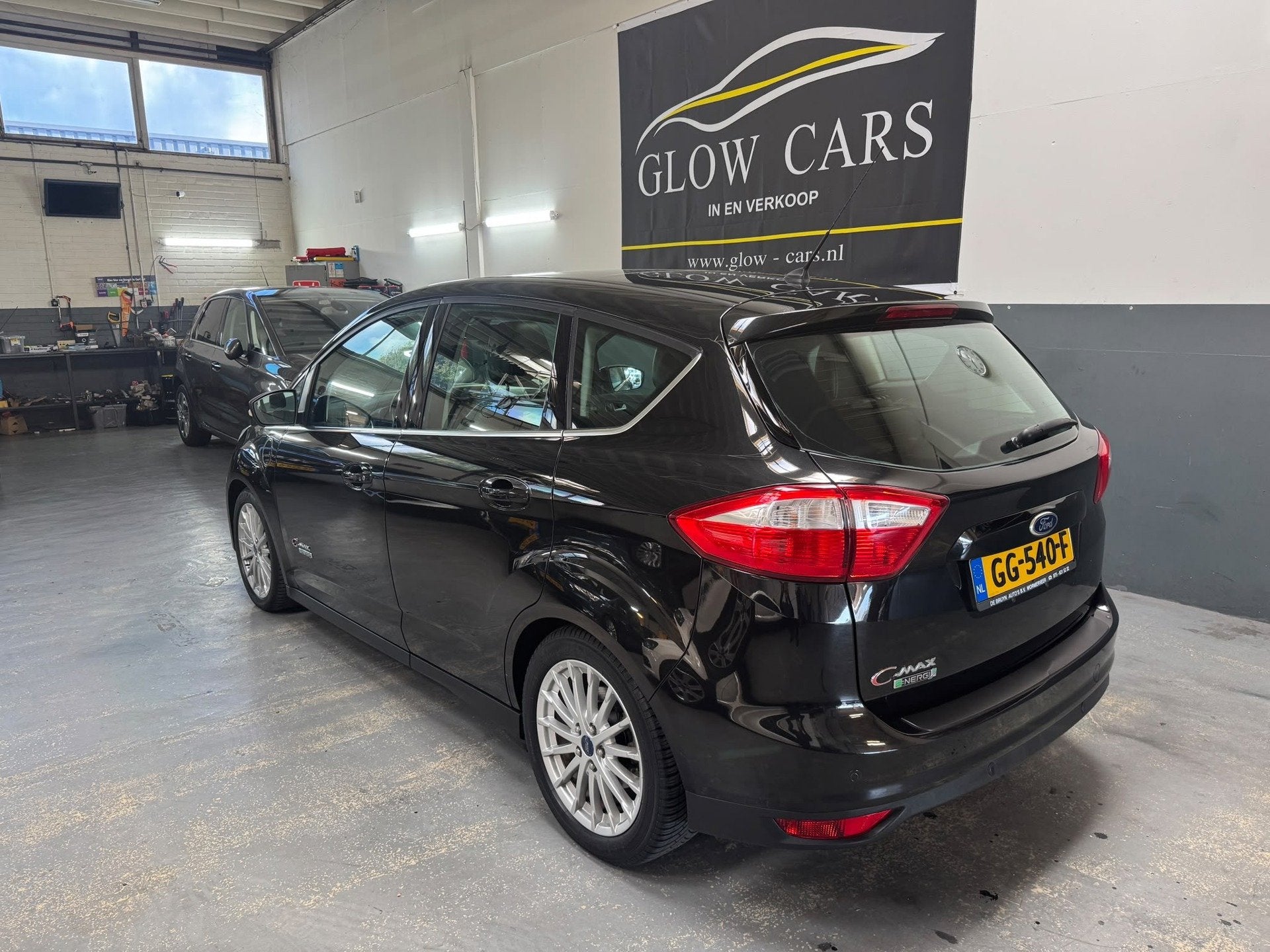 Ford C-Max 2.0 Plug-in Hybrid Titanium Plus |AUT|CAMERA|PANO, Auto's, Dealer onderhouden, 137 pk, Gebruikt, 4 cilinders