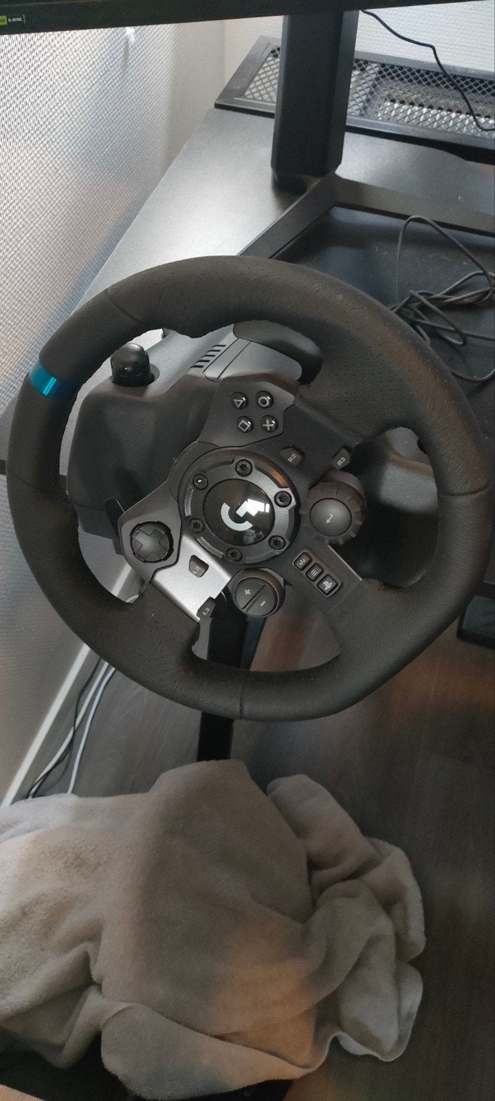 Logitech G29 Racestuur met pedalen voor PlayStation/PC, Ophalen, Racestuur, Gebruikt, Force feedback