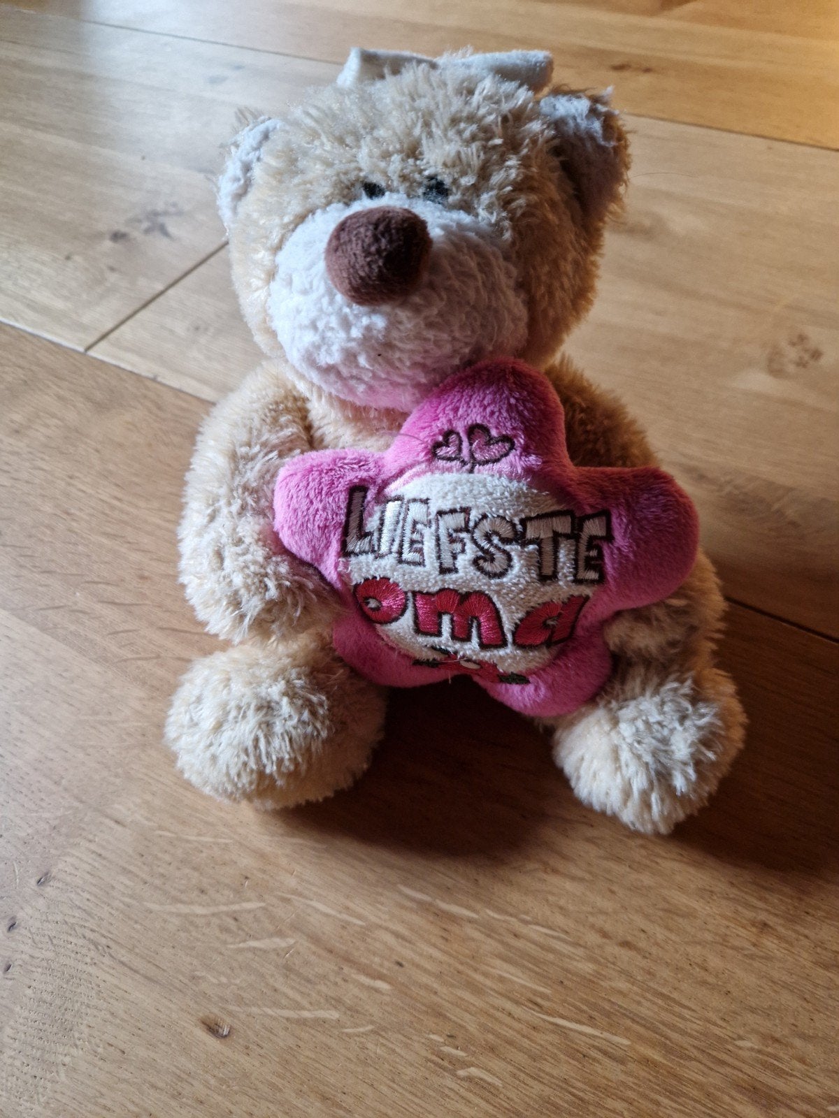 Lief beertje 25 cm voor de liefste oma - Kwikki, Overige merken, Beer, Ophalen of Verzenden, Middelgroot (20 tot 80 cm)