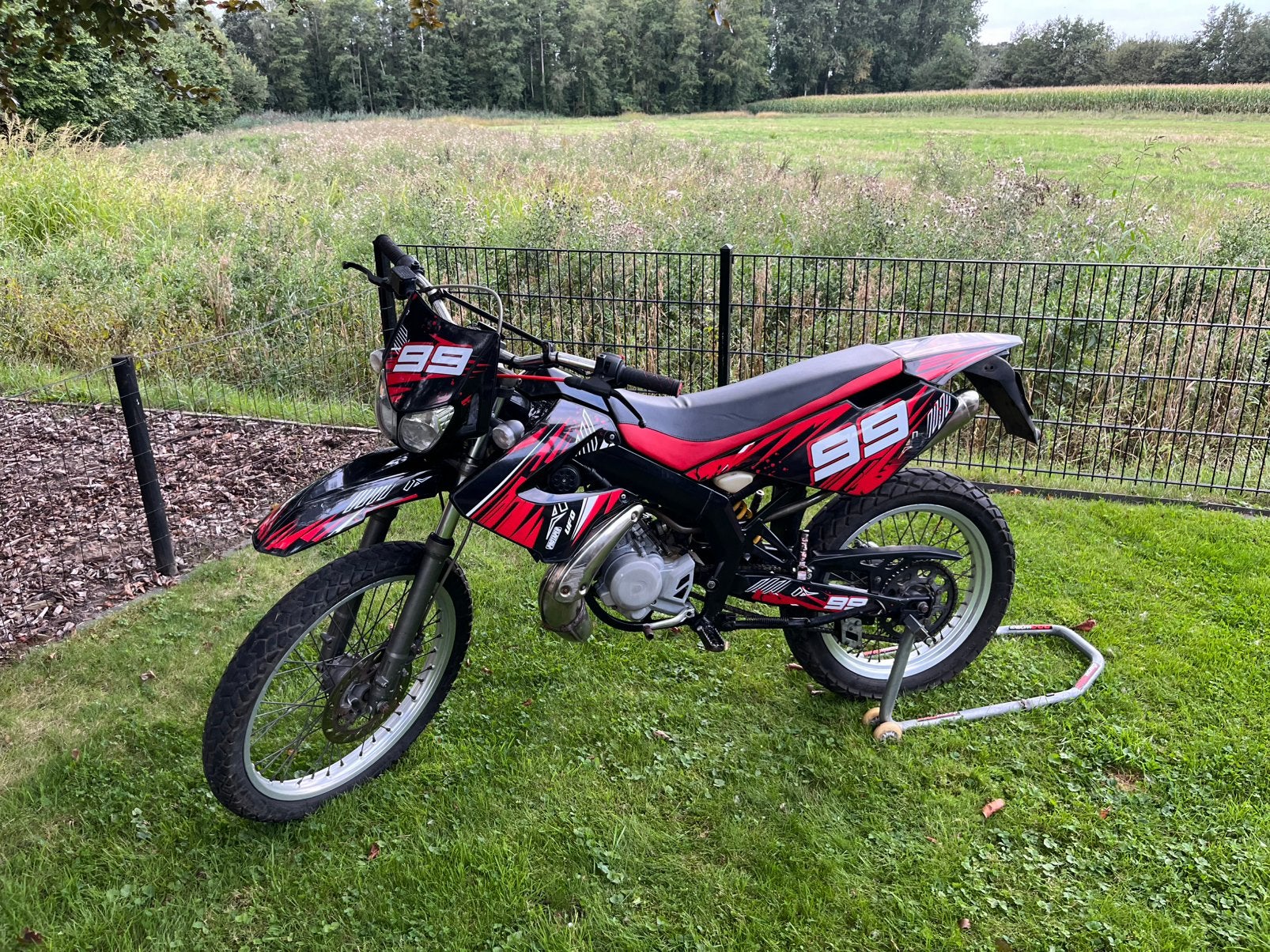 Derbi senda Xtreme 2008 schakelbrommer, Fietsen en Brommers, Brommers | Derbi, Ophalen, 6 versnellingen, 50 cc