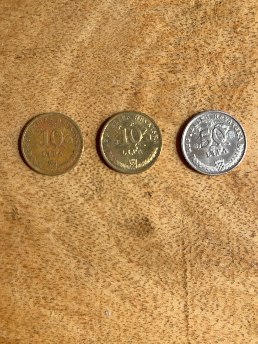 3 Kroatische munten – 10 & 50 Lipa 2009/2011 – Kroatië, Ophalen of Verzenden, 2 euro
