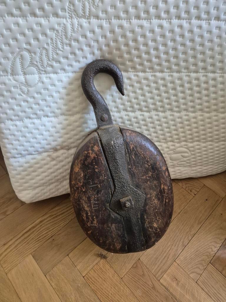 Grote Antieke Houten Katrol met IJzeren Haak, Ophalen of Verzenden