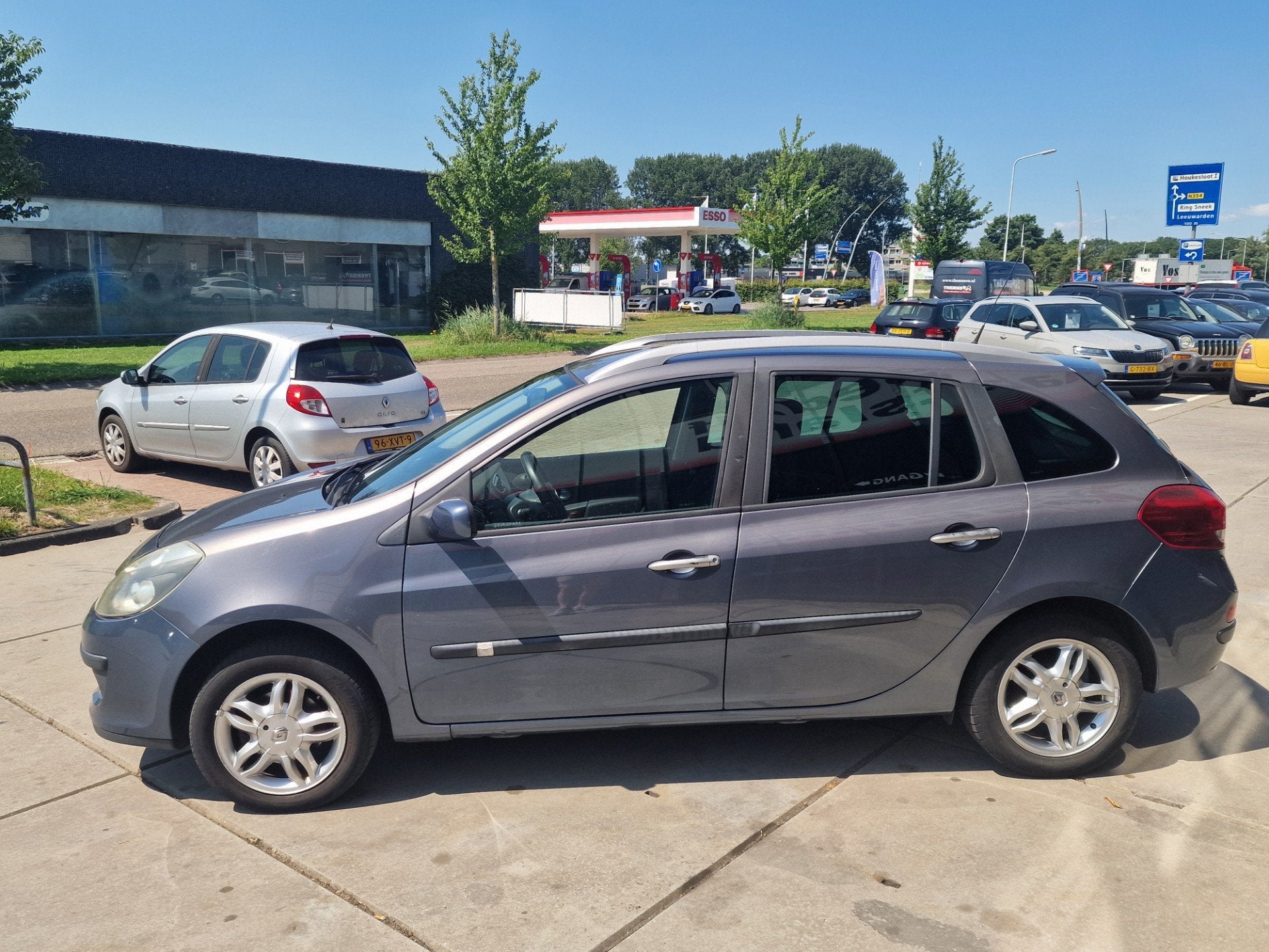 Renault Clio Estate 1.2 TCE Dynamique - Cruise - Nieuwe Apk, Voorwielaandrijving, Gebruikt, Zwart, 4 cilinders