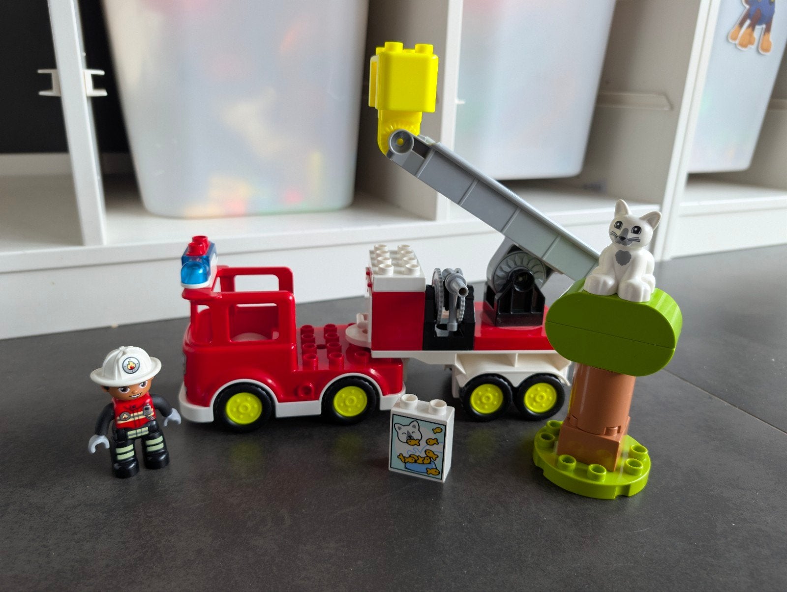 Lego Duplo Brandweerwagen met Kat en Brandweerman, Inclusief minifiguren, Gebruikt, Verzenden, Duplo