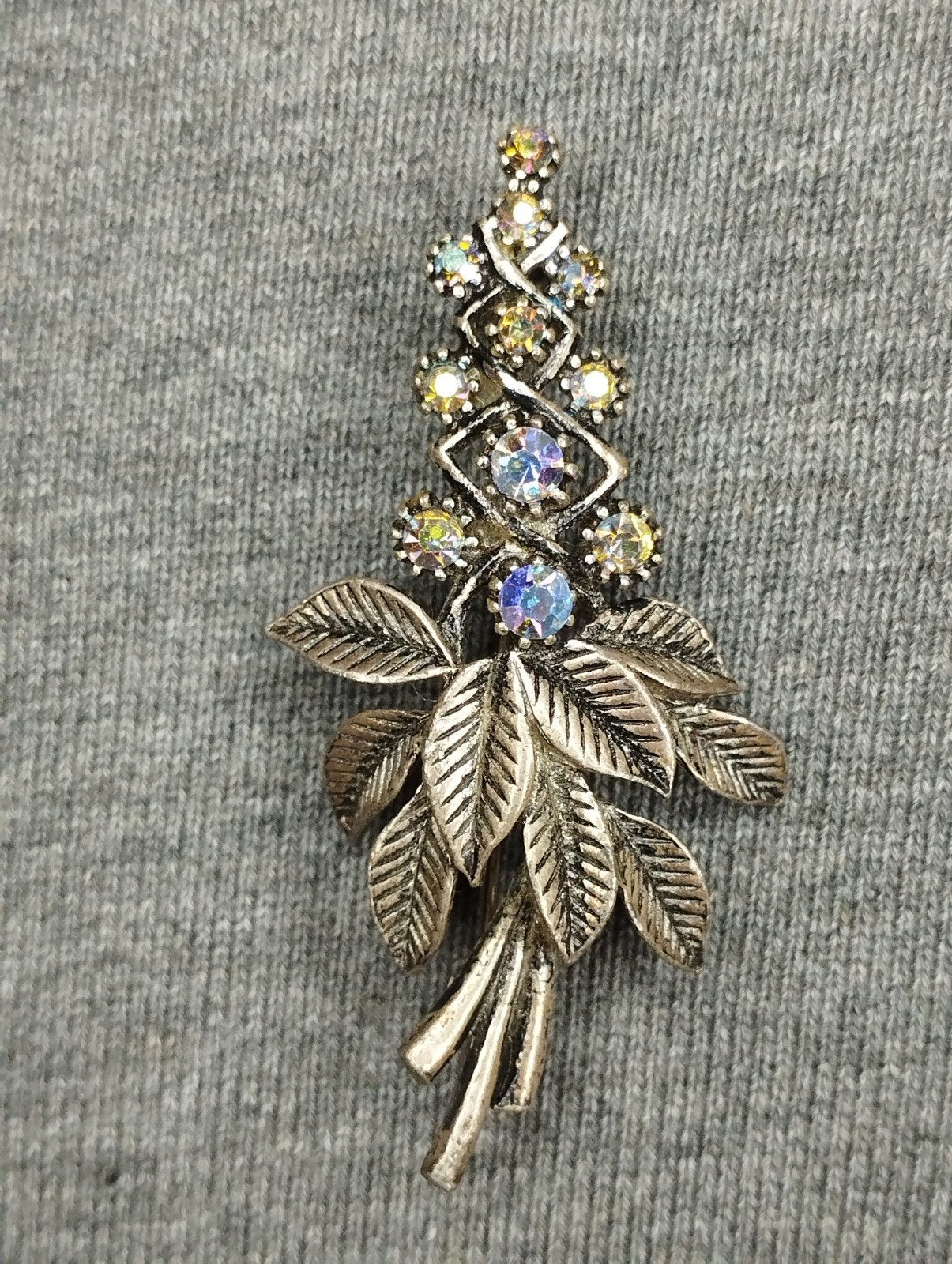 Prachtige oude bloemenbroche, Sieraden, Tassen en Uiterlijk, Ophalen of Verzenden, Zo goed als nieuw, Zilver, Overige materialen