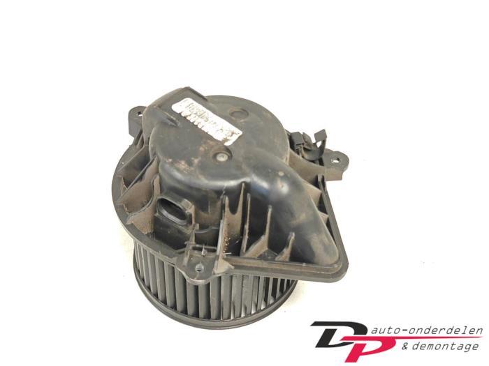 Kachel Ventilatiemotor van een Opel Vivaro, Gebruikt, -, -, Opel