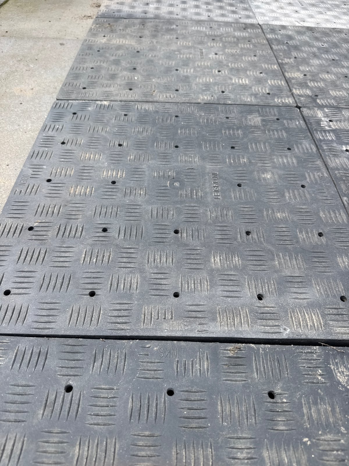 Plastic tegels 50x50x5cm - Ideaal voor tijdelijke vloeren, Ophalen, Gebruikt, Minder dan 5 m², Vloertegels