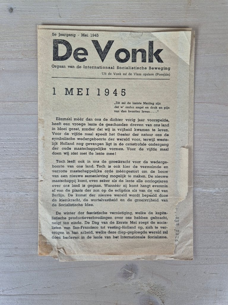 Wo2 Illegale pers verzetskrant De Vonk, 1 mei 1945 (2), Ophalen of Verzenden, Overige soorten, Nederland, Boek of Tijdschrift