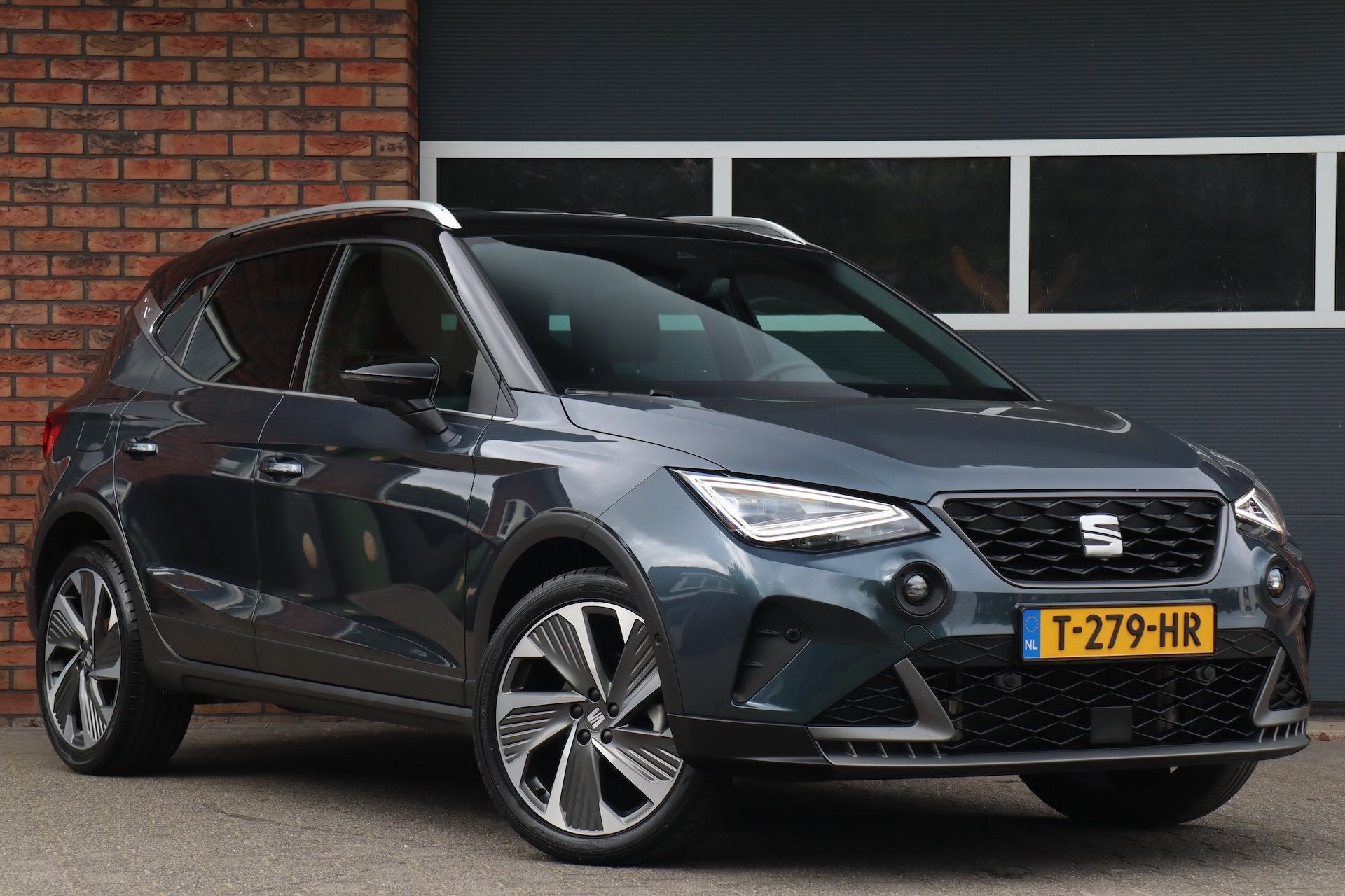 SEAT Arona 1.0 TSI FR Business Intense ACC, Keyless, Camera, Auto's, Dealer onderhouden, Gebruikt, 620 kg, 49 €/maand