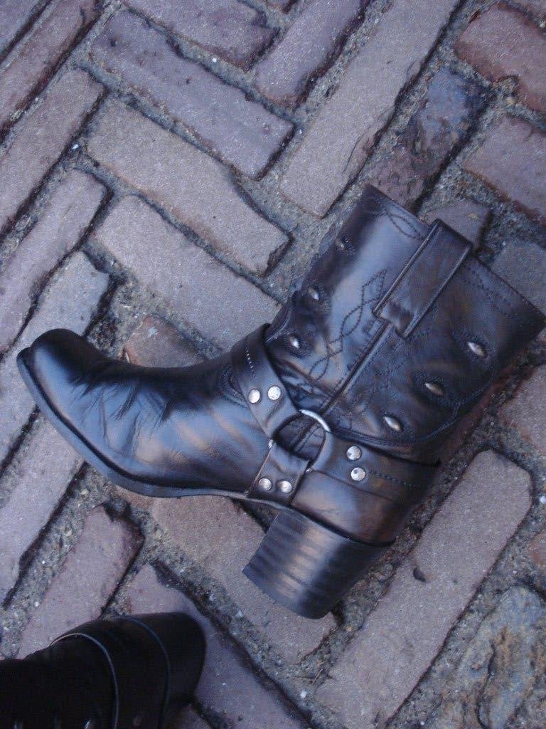 GRATIS VERZENDEN BOHO FESTIVAL GEVLAMDE SENDRA BOOTS Mt 39, Verzenden, Zwart, Zo goed als nieuw, Hoge laarzen