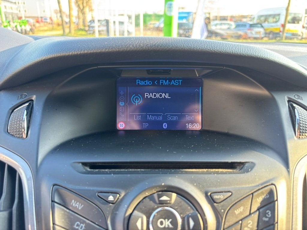 Foto 16 van Ford FOCUS Wagon 1.0 EcoBoost Titanium | trekhaak | 6versn |