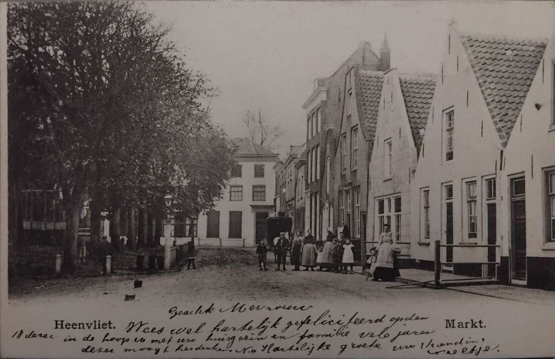 Markt Heenvliet (Zuid-Holland) – 1904, Verzamelen, Ansichtkaarten | Nederland, Ophalen of Verzenden, Voor 1920, Gelopen, Zuid-Holland