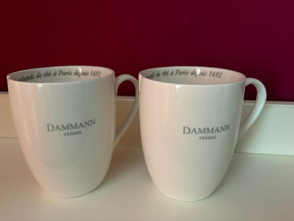 Dammann Frères mokken voor thee - wit - 2 stuks, Ophalen of Verzenden, Zo goed als nieuw, Overige stijlen, Kop(pen) en/of Schotel(s)