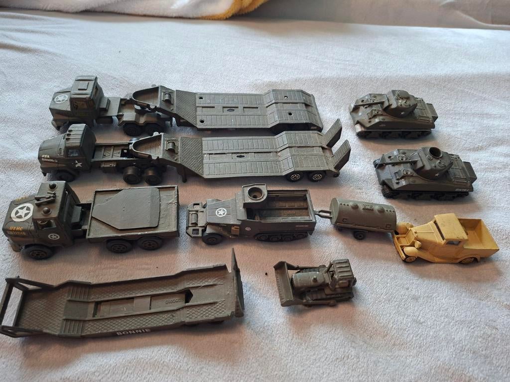 Leger voertuigen van ijzer, Ophalen of Verzenden, 1:50 of kleiner, Auto, Overige merken