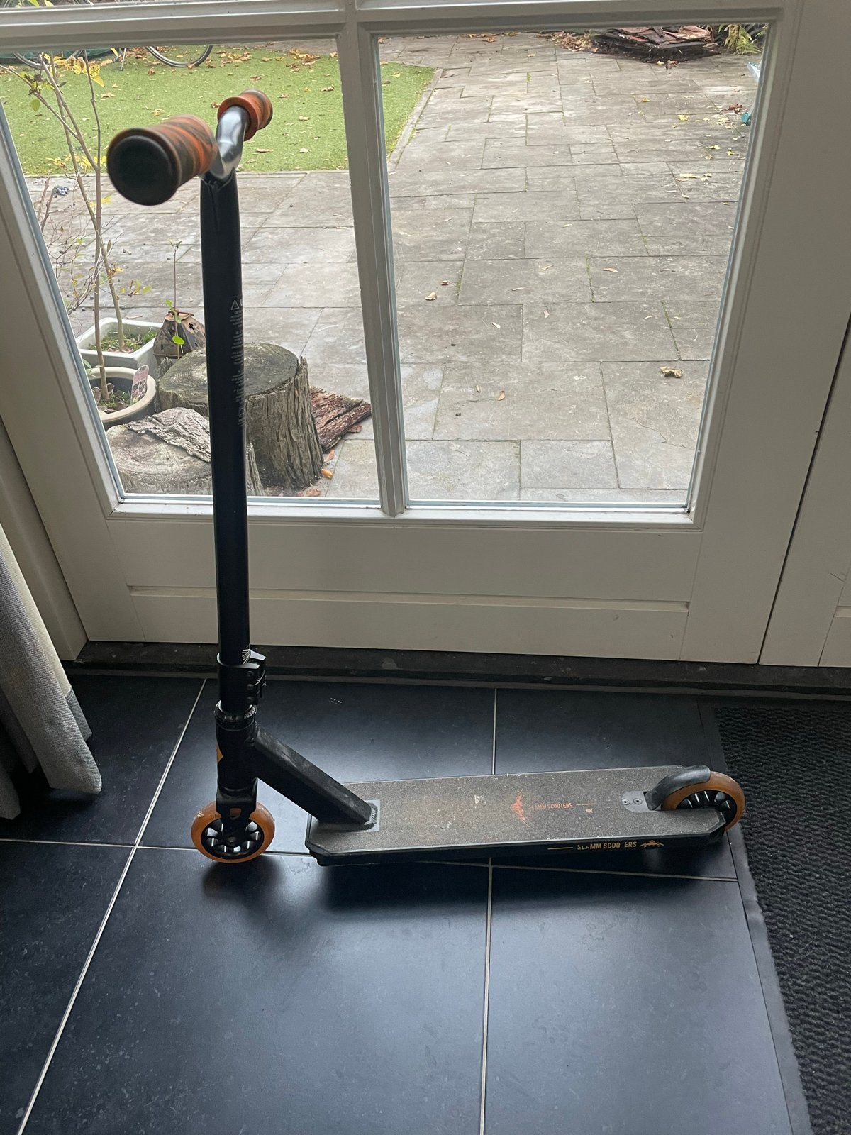 Stuntstep met oranje accenten - Zo goed als nieuw, Ophalen, Zo goed als nieuw, Gewone step
