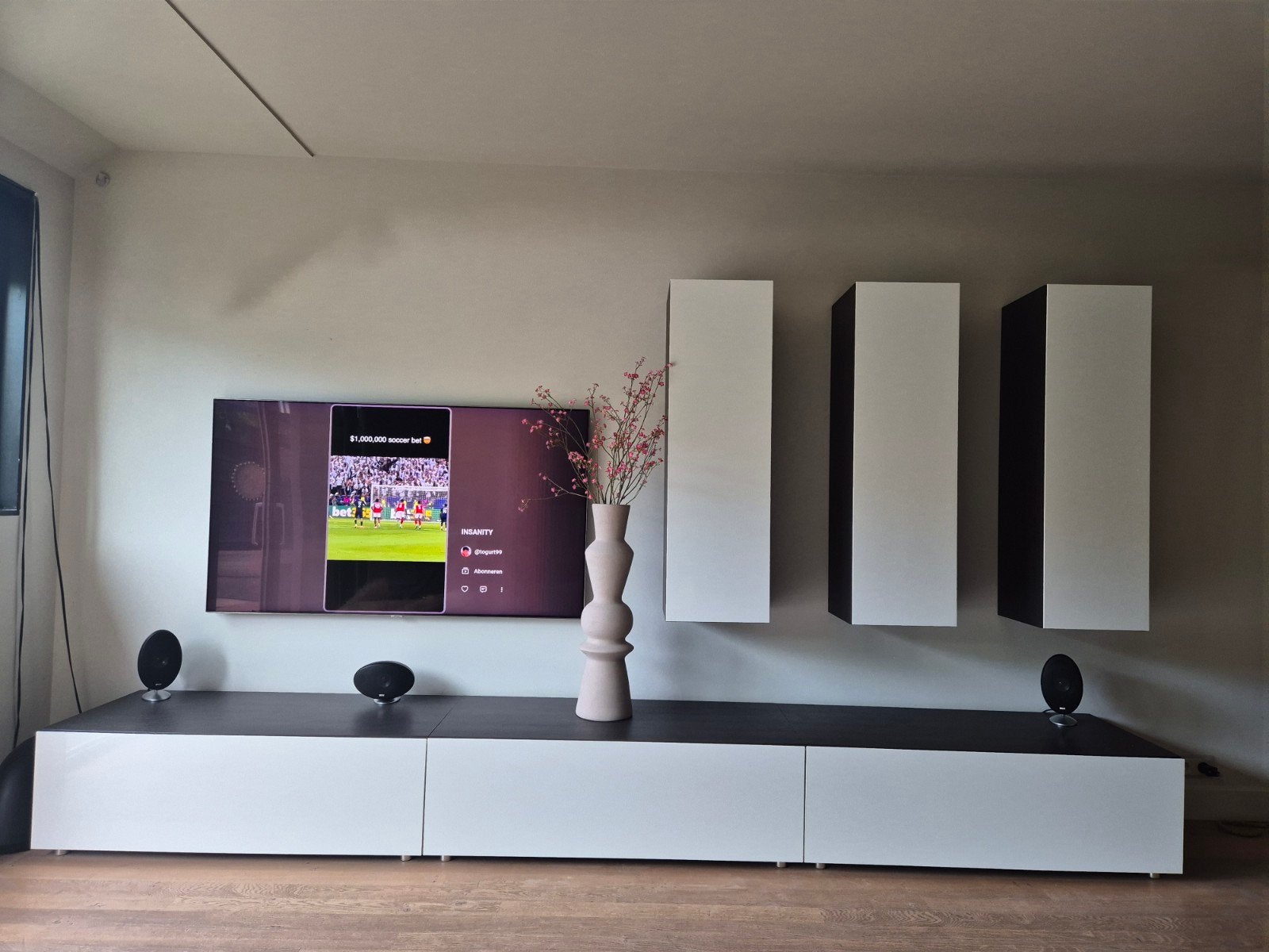 Stijlvol TV-meubel met 3 onderkasten en 3 hangkasten, Huis en Inrichting, Kasten | Televisiemeubels, Ophalen, Overige materialen
