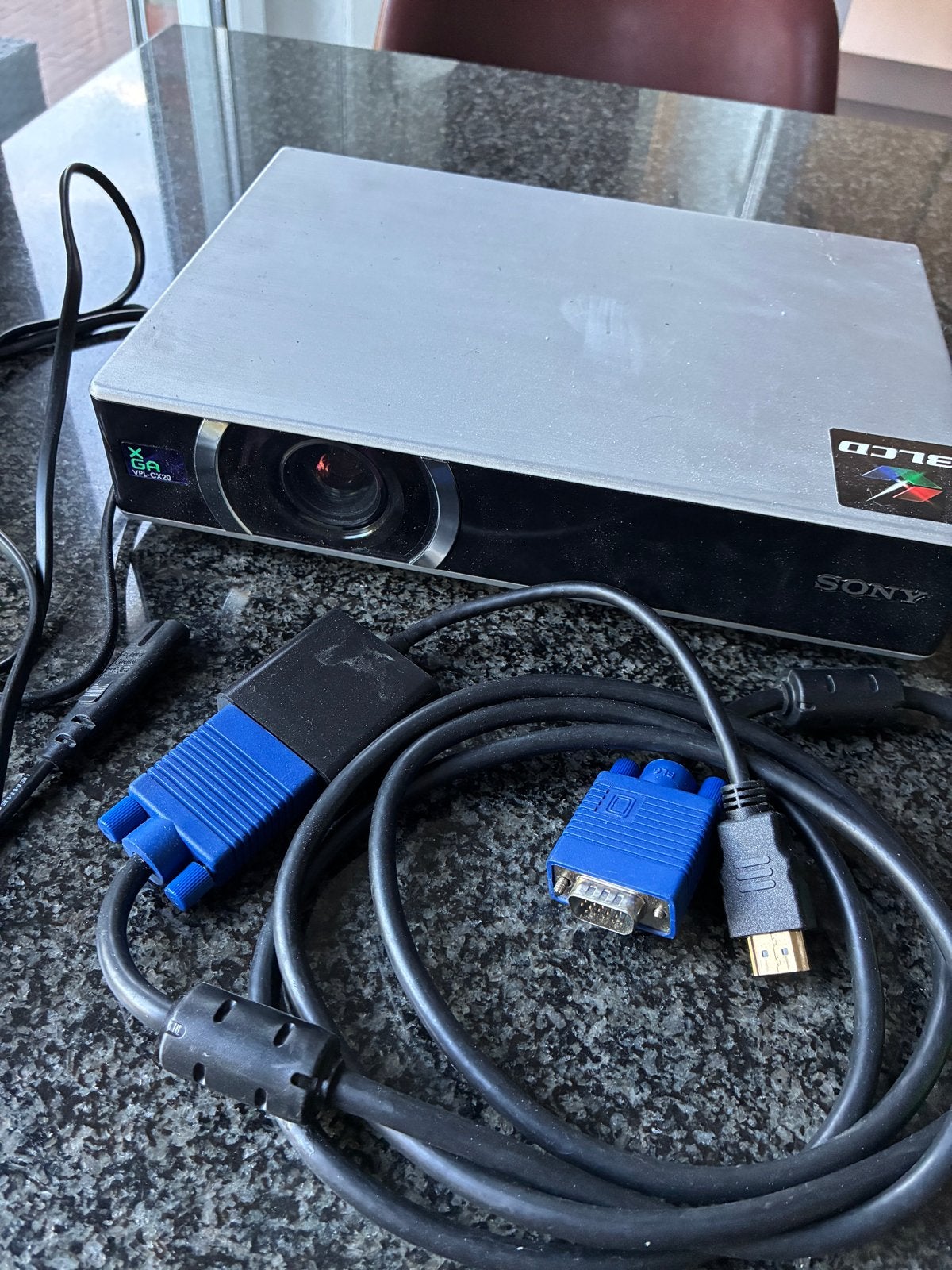 Sony Beamer met VGA naar HDMI kabel, Audio, Tv en Foto, Beamers, Ophalen, Gebruikt, LCD, Overige resoluties