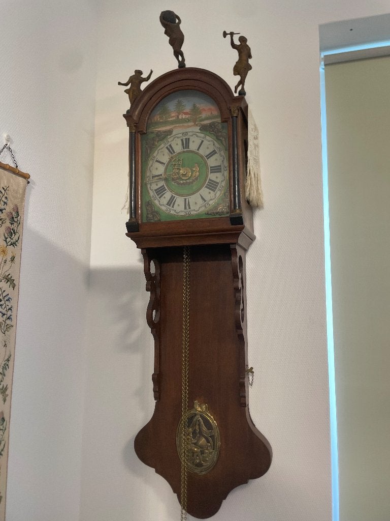 Antieke klok, Ophalen