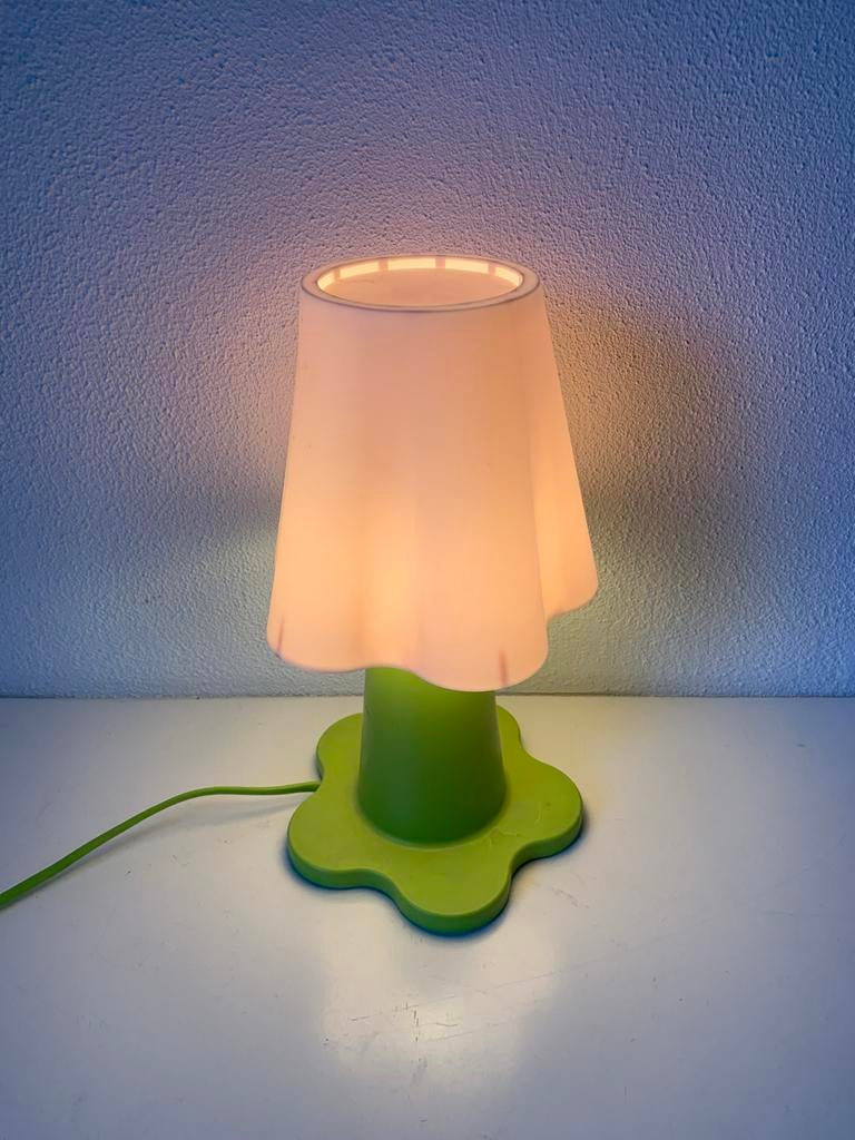 IKEA MAMMUT Kinderlamp - Groen met Witte Kap, Ophalen of Verzenden, Gebruikt, Kunststof, Minder dan 50 cm