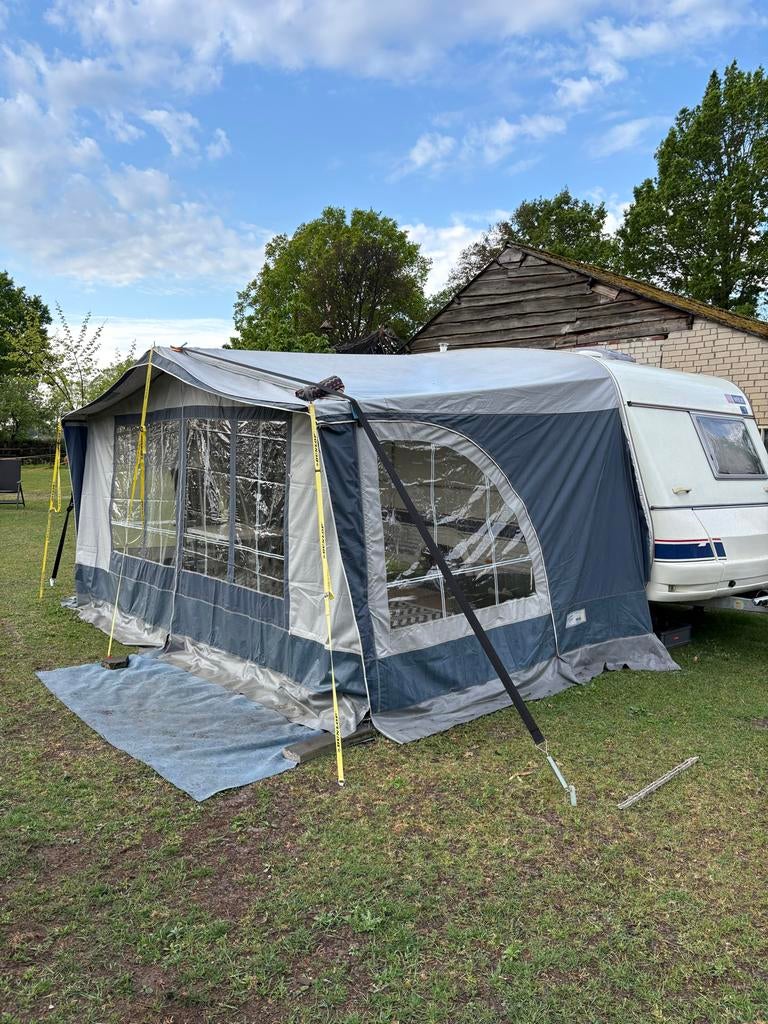 Reda Maatwerk Voortent 840-860, Caravans en Kamperen, Voortenten en Luifels, Ophalen, Gebruikt, Polyester, Overige merken