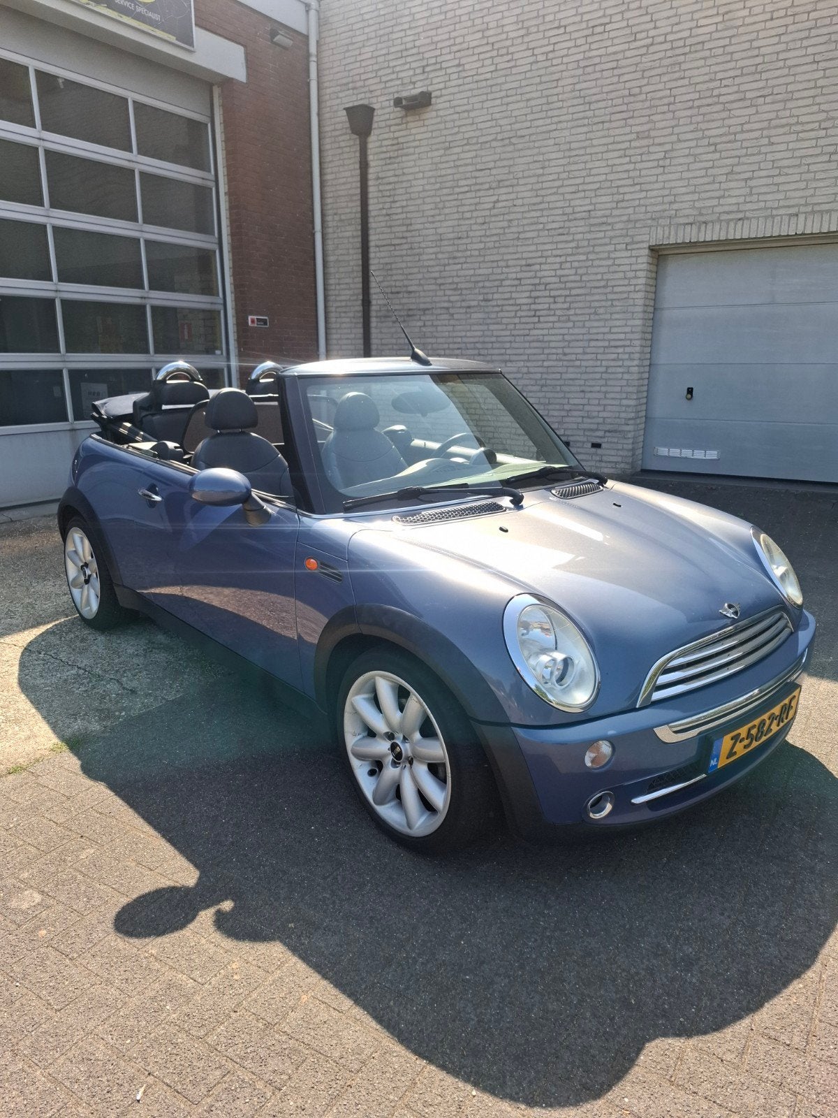 Mini 1.6 16V Cooper Cabrio 2007 Blauw, Voorwielaandrijving, Cabriolet, 4 stoelen, Bedrijf
