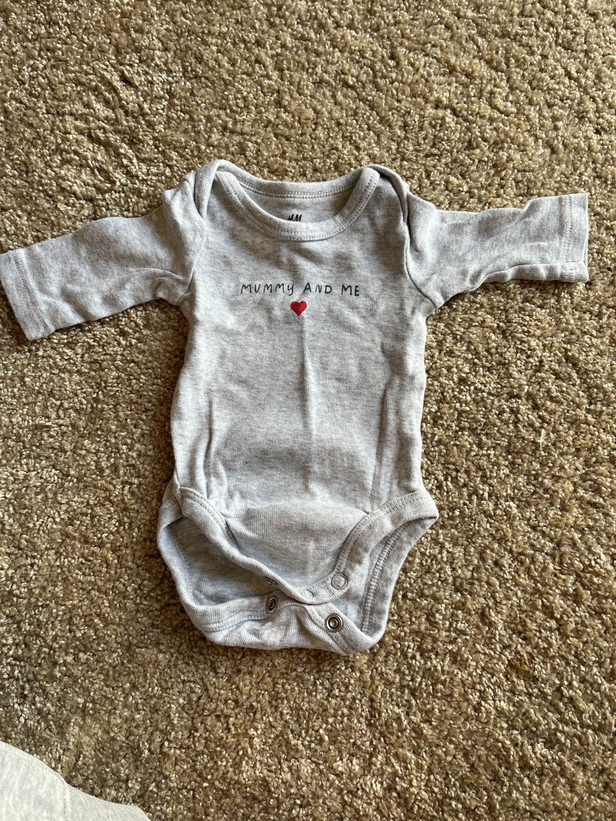 H&M romper 'Mummy and Me' - maat 44 (0-1 maand), Kinderen en Baby's, Babykleding | Maat 50, Ophalen, Zo goed als nieuw, Jongetje of Meisje
