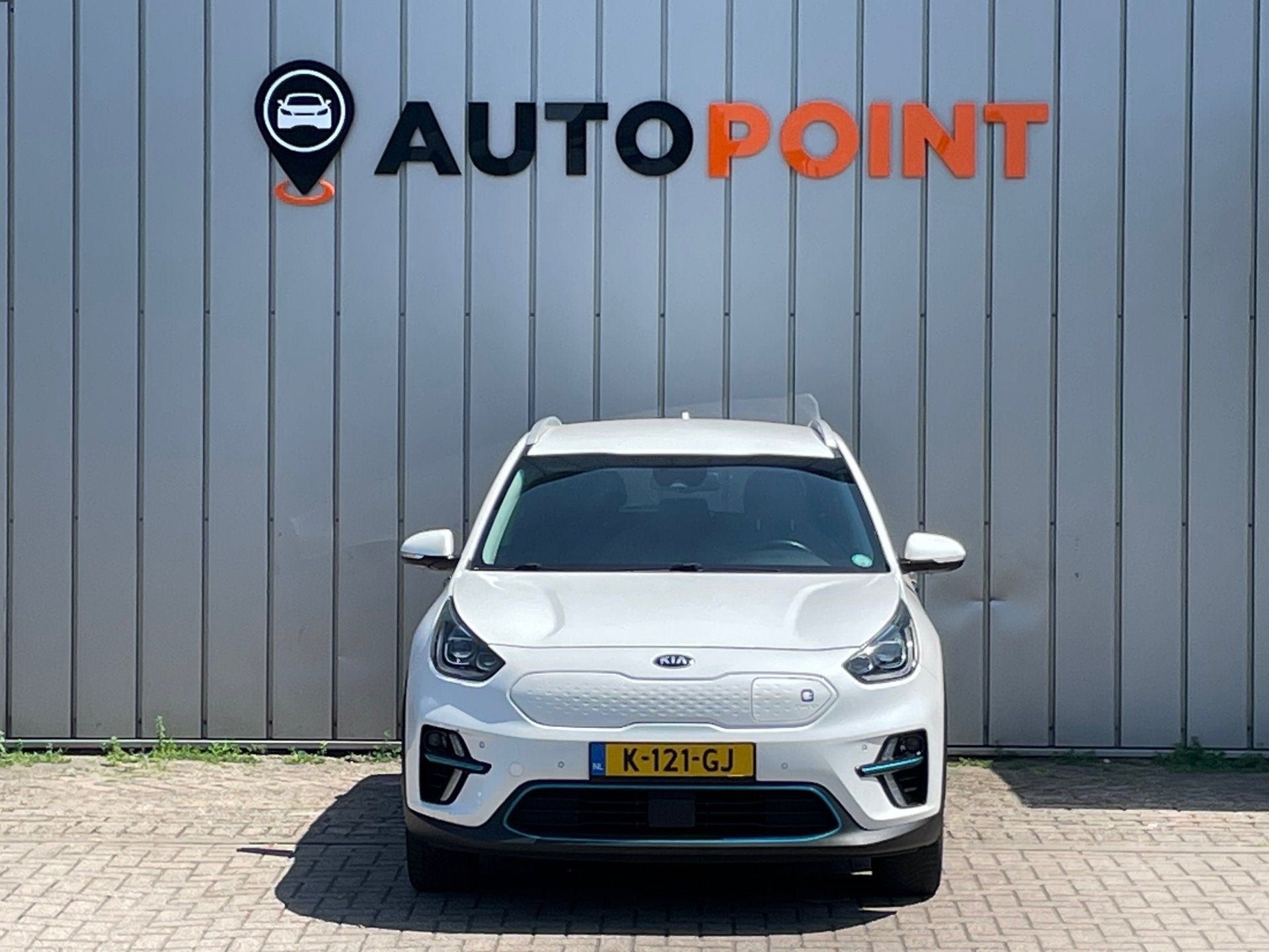Kia E-Niro ExecutiveLine 64 kWh FASE 3 SOH 100% Warmtepomp J, Zwart, 1712 kg, Adaptive Cruise Control, Wit