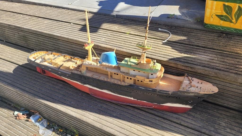 Zwarte zee afbouwer van billing boats, Hobby en Vrije tijd, Ophalen