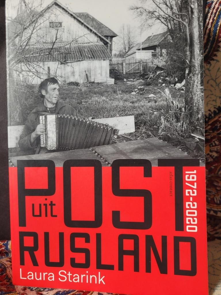 Post uit Rusland 1972-2020 - Laura Starink, Ophalen of Verzenden, Zo goed als nieuw, Laura Starink, Nederland