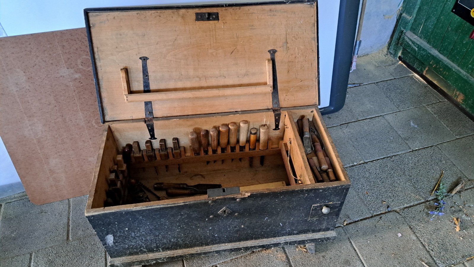 Antieke gereedschapskist met inhoud, Antiek en Kunst, Antiek | Gereedschap en Instrumenten, Ophalen