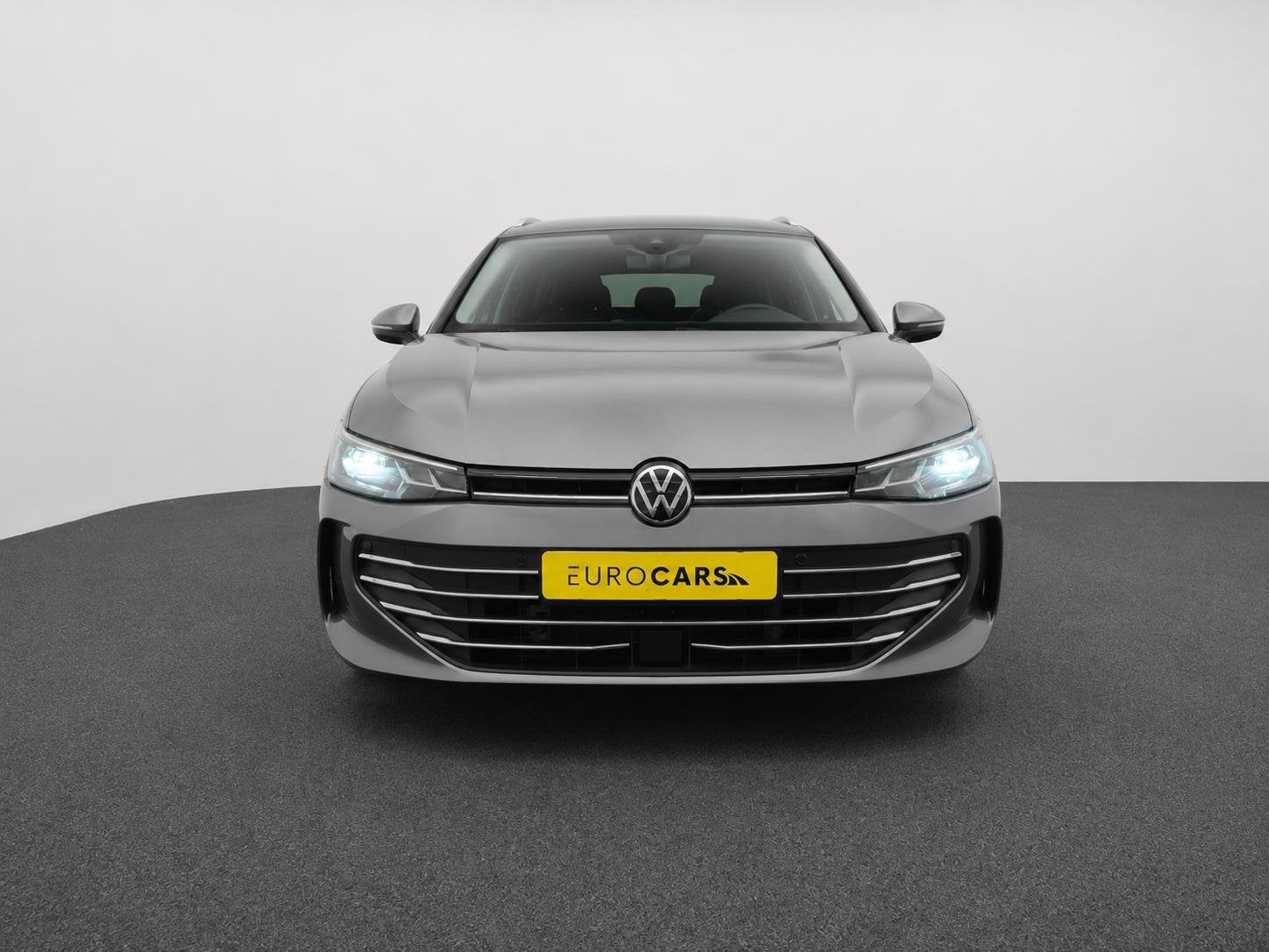 Volkswagen Passat Variant 1.5 eTSI Business Navigatie Apple, Auto's, 4 cilinders, Leder, 19 km/l, 1600 kg