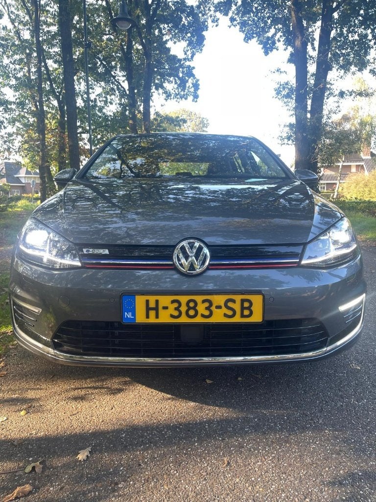 Volkswagen e-Golf Full Option, Auto's, Zwart, Verwarmde buitenspiegels, Elektrisch, 1515 kg