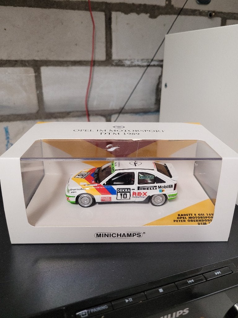 OPEL KADETT GSI DTM 1989 MINICHAMPS 1:43 oberndorfer, Hobby en Vrije tijd, Modelauto's | 1:43, Ophalen of Verzenden, Zo goed als nieuw