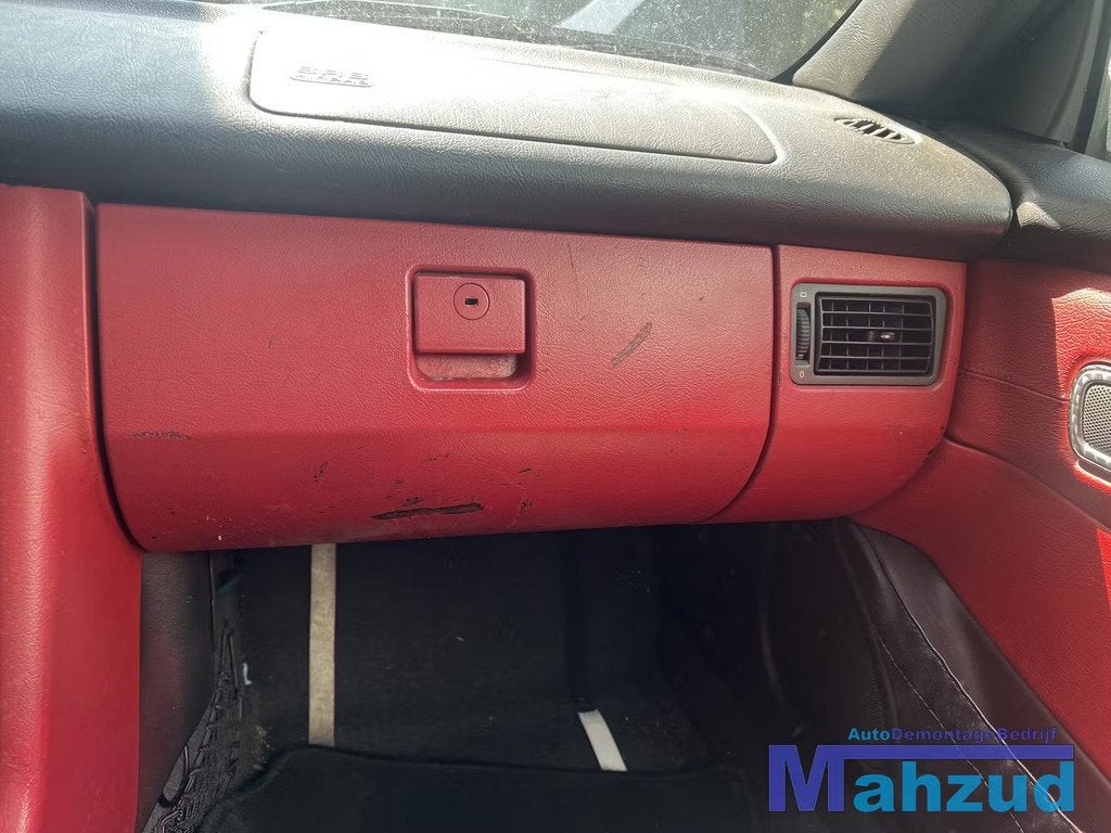 SLK R170 ROOD Dashboardkast dashboardkastje 1996-2004, Info@fabrikant.eu, Fabrikantstraat 1
1000 AA  Amsterdam, NL, Ophalen of Verzenden