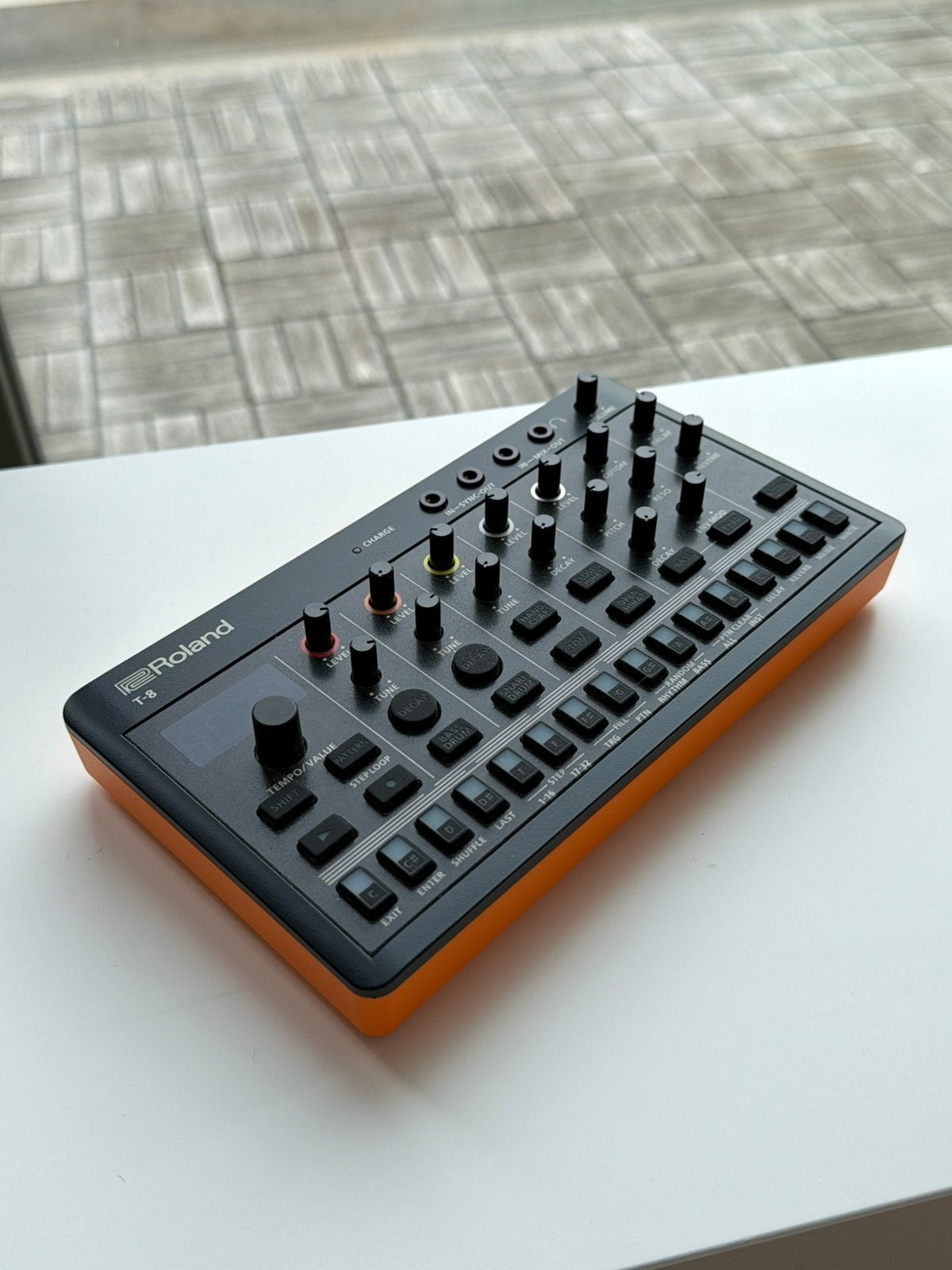 Roland T-8 Beat Machine – Nieuw / Ongebruikt, Muziek en Instrumenten, Ophalen, Zo goed als nieuw, 61 toetsen, Roland