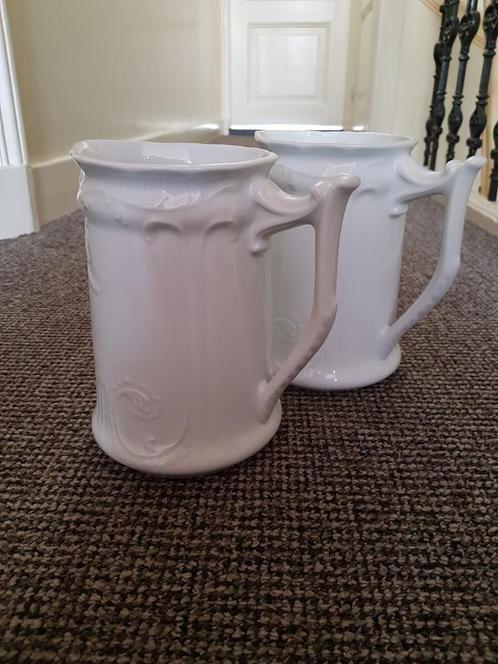 Waterkan Berry porcelaine Limoges hoogte 18,5 cm, Antiek en Kunst, Ophalen of Verzenden