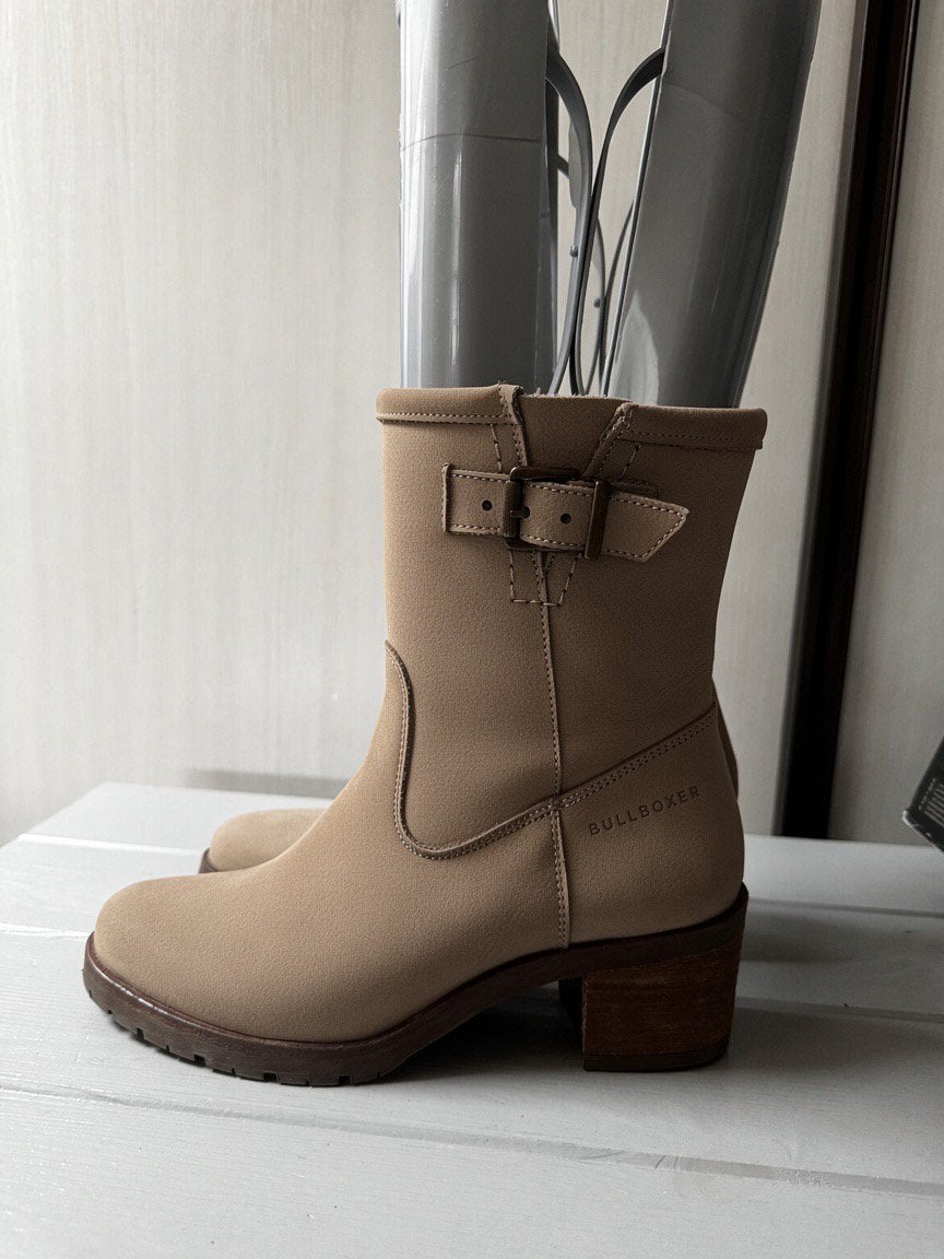 Bullboxer laarzen, Ophalen of Verzenden, Zo goed als nieuw, Beige, Hoge laarzen