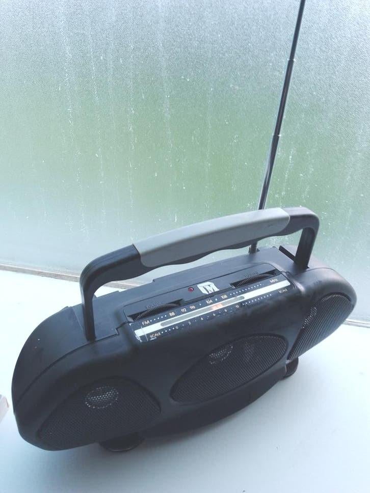 Kleine draagbare radio met FM/AM en uitschuifbare antenne, Ophalen of Verzenden, Gebruikt, Radio
