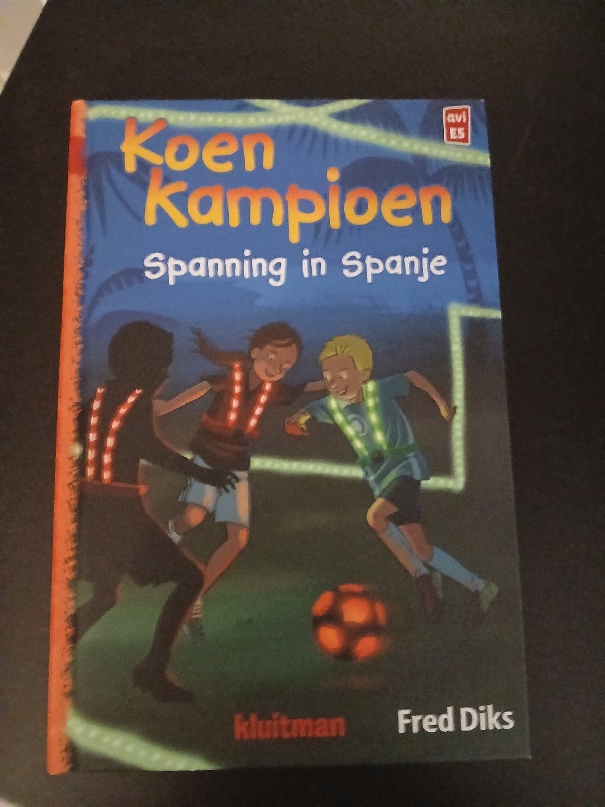 Koen Kampioen - Spanning in Spanje (AVI E5), Ophalen of Verzenden, Zo goed als nieuw, Fred Diks, Fictie algemeen
