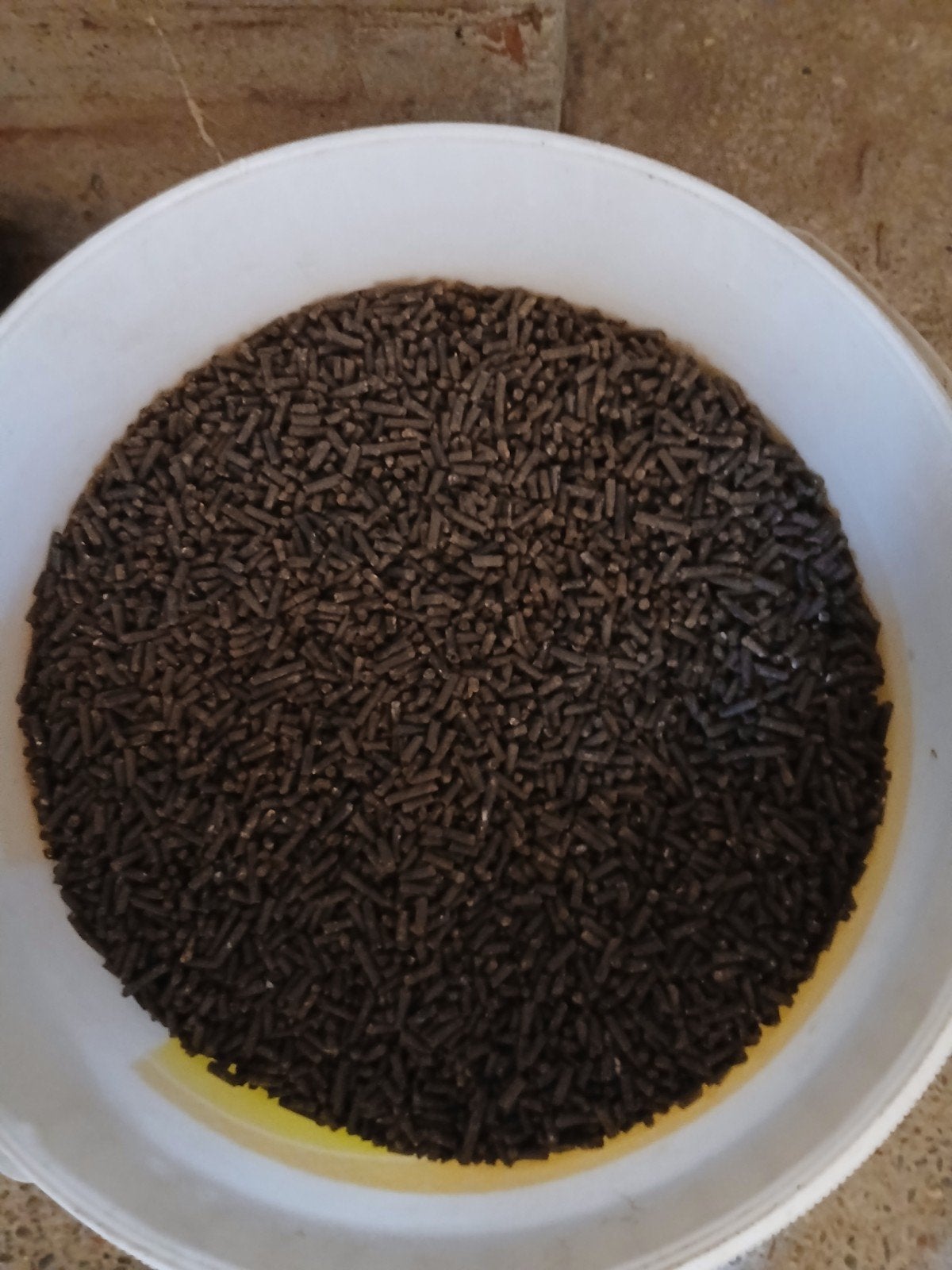 Mest korrels ,Kunstmest voor groente tuin en planten, Ophalen, Gebruikt